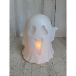 Plastic white flickering ghosts light up Halloween prop home decor figure